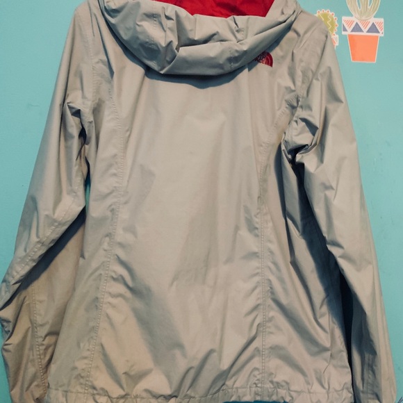 Women’s pink and grey windbreaker north face - Picture 2 of 3
